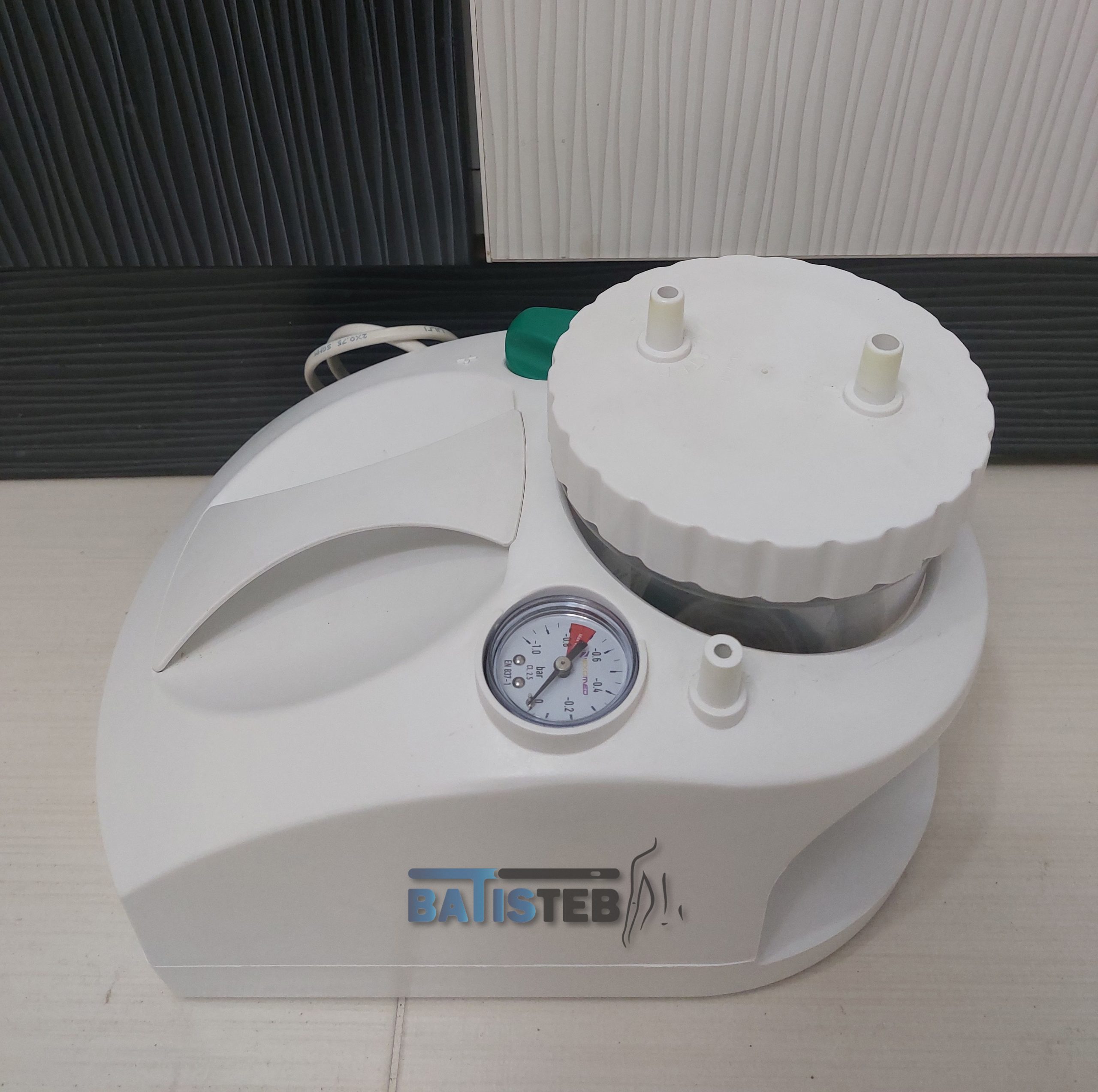 دستگاه ساکشن گوش